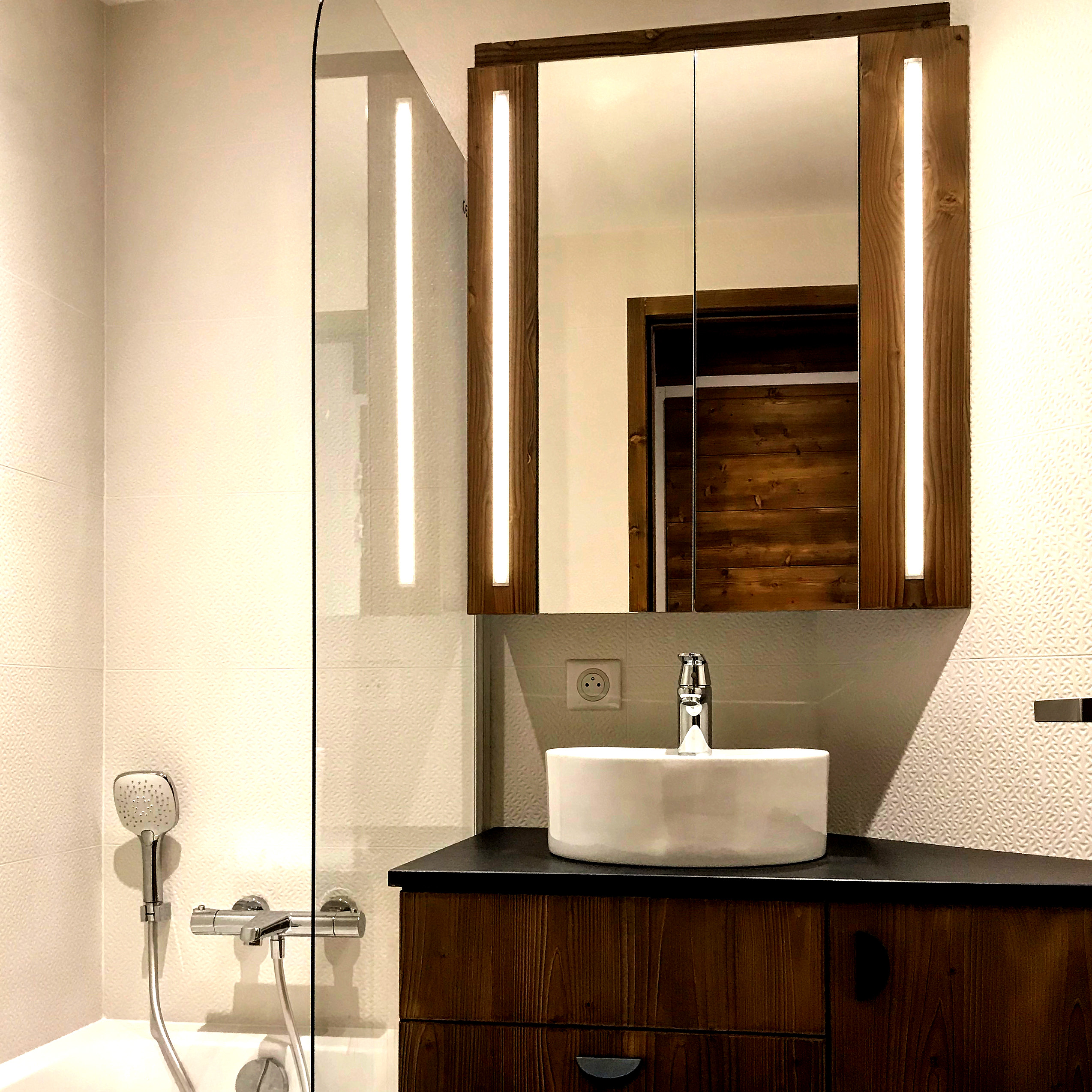 Salle de bain style chalet